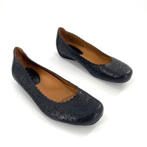 Earthies Bindi Black Leather Laser Cut‎ Out Slip On Ballet Flats Shoes Sz 8B